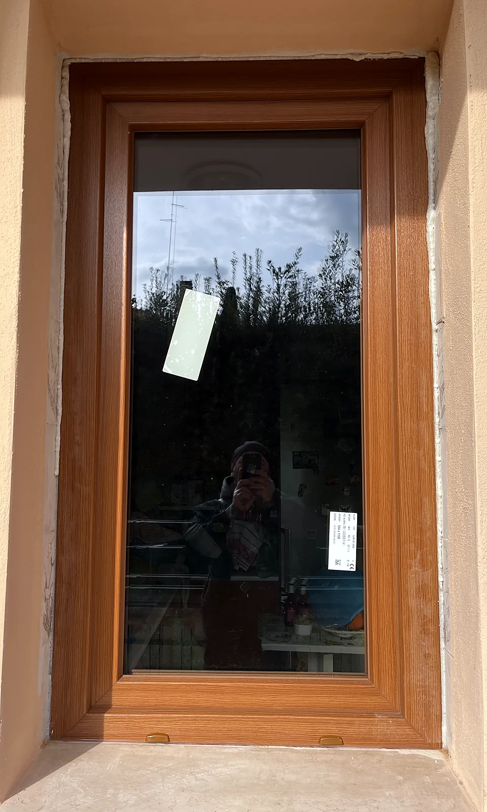 Finestra in legno con vetro camera