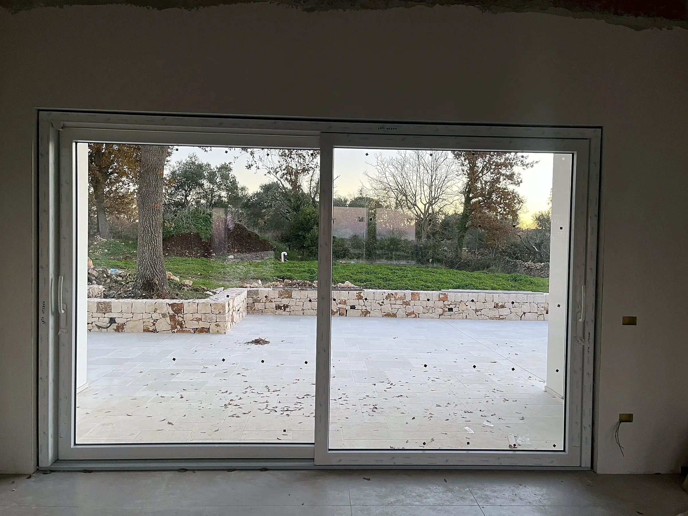 Scorrevole a tutta luce su giardino